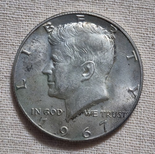 US 1967-P Kennedy Half Dollar Coin ~ 40% Silver