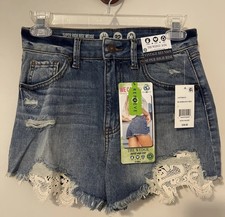 Rewash Womens Size 3 High-Waisted Blue Denim Cut-Off Mom Shorts NWT A2835