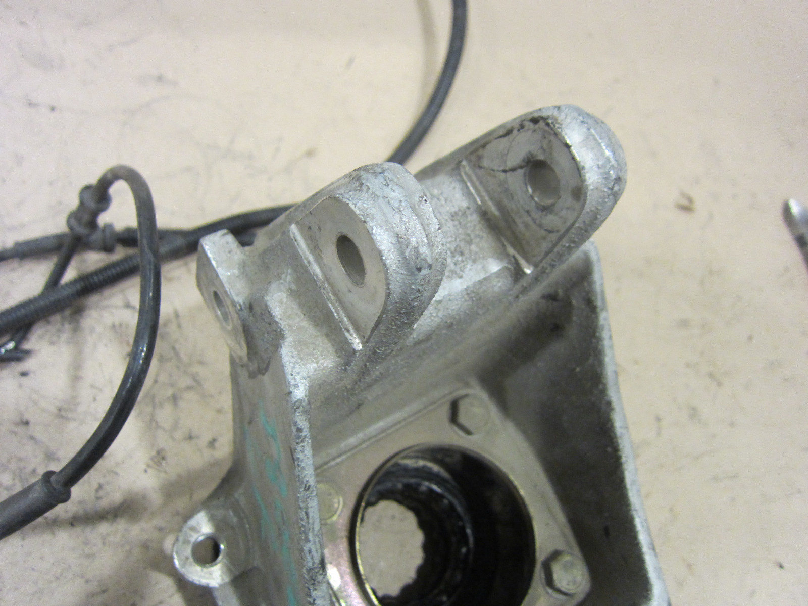 Ferrari 348 TS - LH Rear Wheel Hub Holder  -  P/N 148035