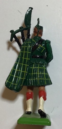 1980's W. BRITAINS Gordon Highlander Piper Ceremonial 41071 Trooping of Colour - Picture 2 of 3