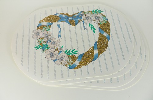 Vinyl Placemats Set o 4 Vtg 80s 90s Floral Striped Dusty Blue Heart Wreath Retro - Picture 1 of 5