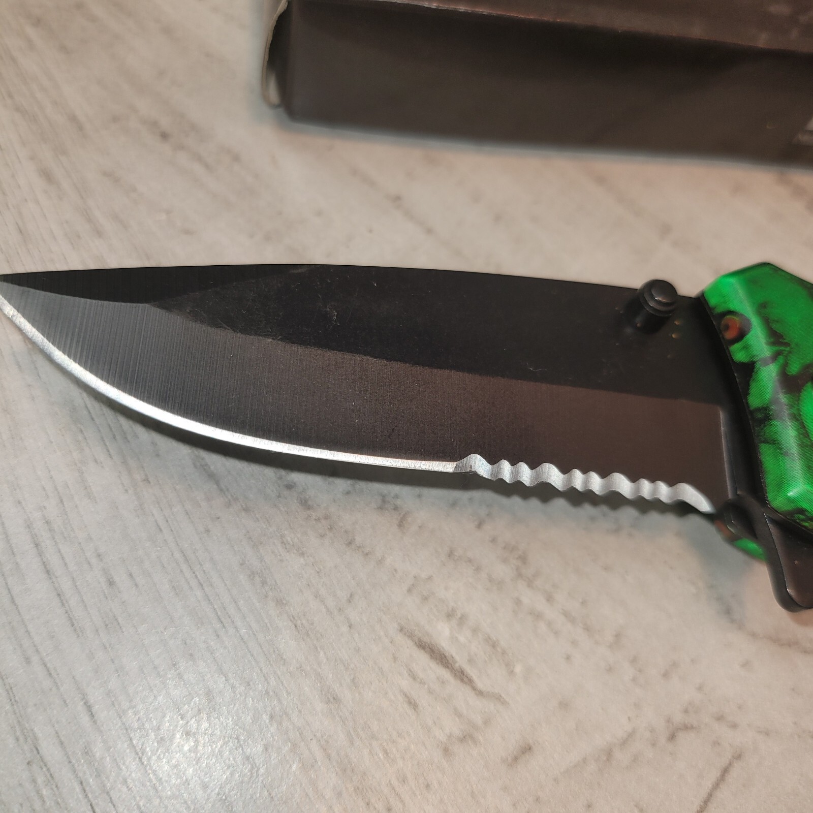 ElitEdge Tactical Folding Pocket Knife 3" Green Skulls Red Eyes NEW 10-A89GNSC