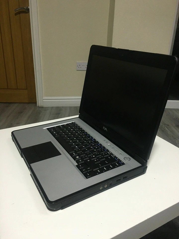 RM Mobile One Laptop Core2DUO @ 2.0GHz 2-4GB Ram 128Gb SSD Win 7/10-1 - Image 3 of 4