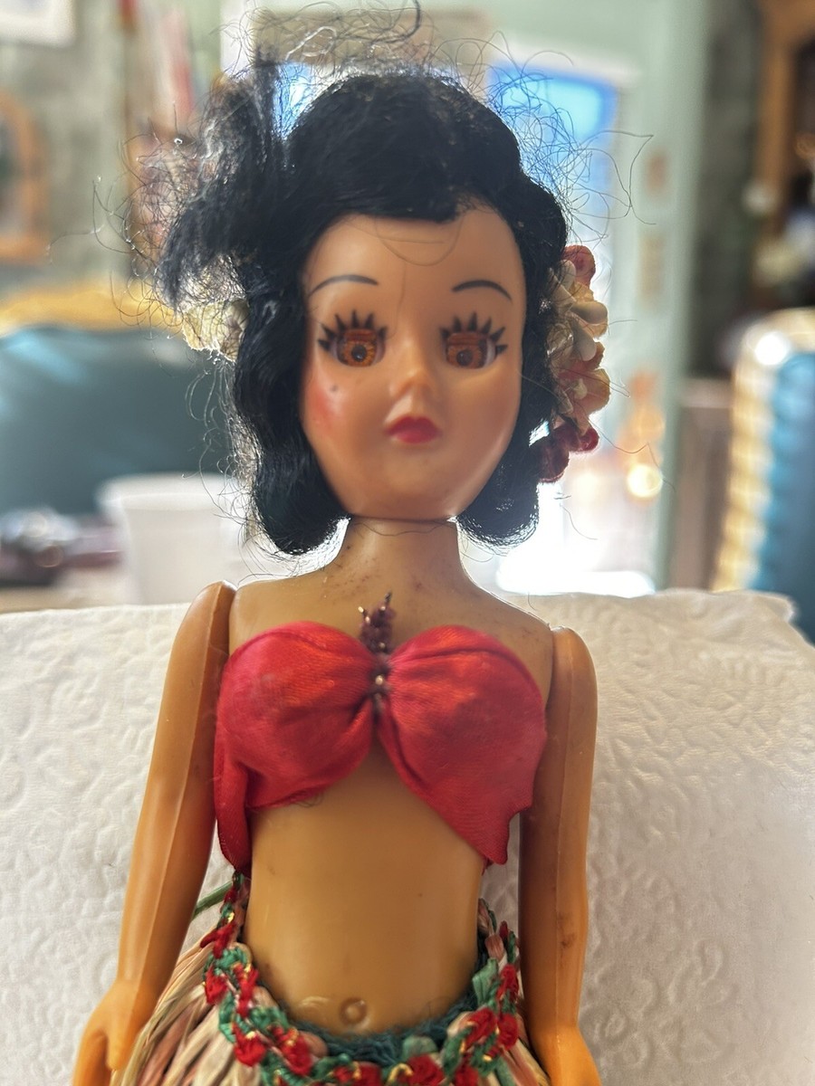 Vintage Hawaiian Doll Hula Dancer With Grass Skirt 7 1/2” Plastic