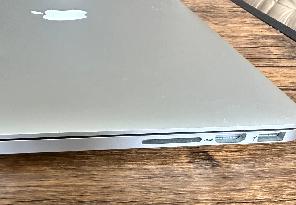 MACBOOK PRO 15'' 4GB RAM 320 HD - Image 3 of 4