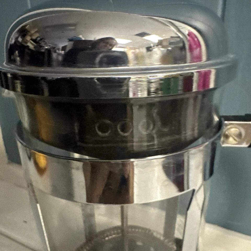 Bodum French Press Coffee Maker #157 Steel / Black 4 Cup 32 oz Made in Portugal - Image 3 of 4