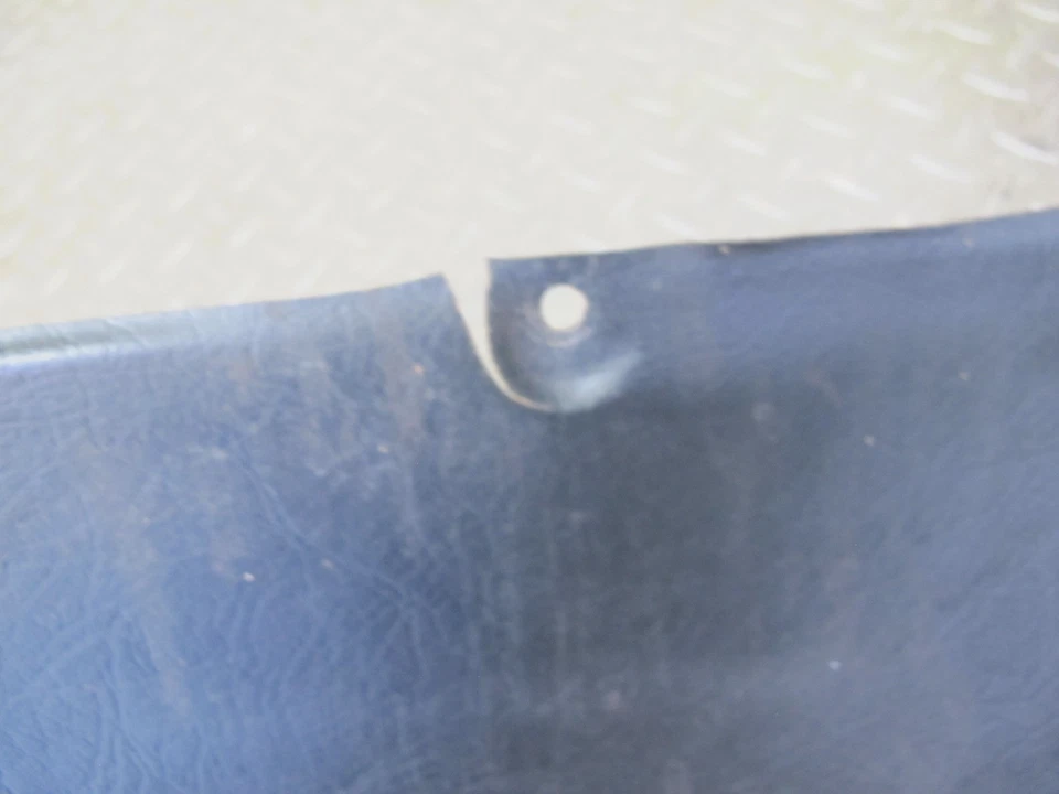 75-78 DATSUN S30 280Z 2+2 JUEGO DE 2 FUNDAS MALETERO TRASERO IZQUIERDO Y DERECHO NEGRO OEM Foto 3 de 4