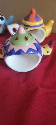Set Of 4 Whimsical Ceramic Tea Pots Napkin Rings - Picture 5 of 7