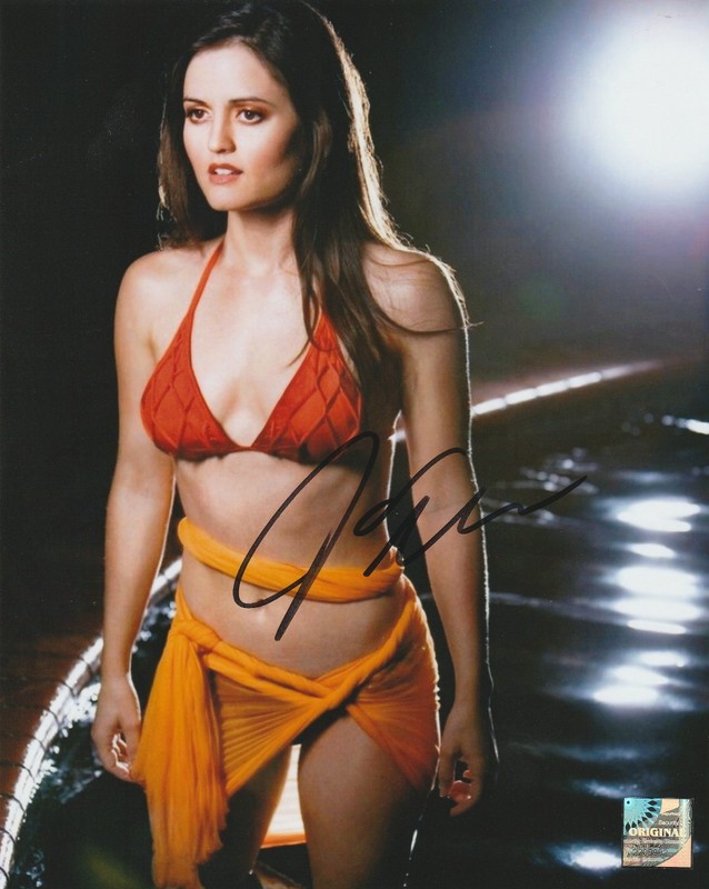 Danica McKellar/ Wonder Years, Your Mother, Christmas Autograph 8x10 matte W/COA