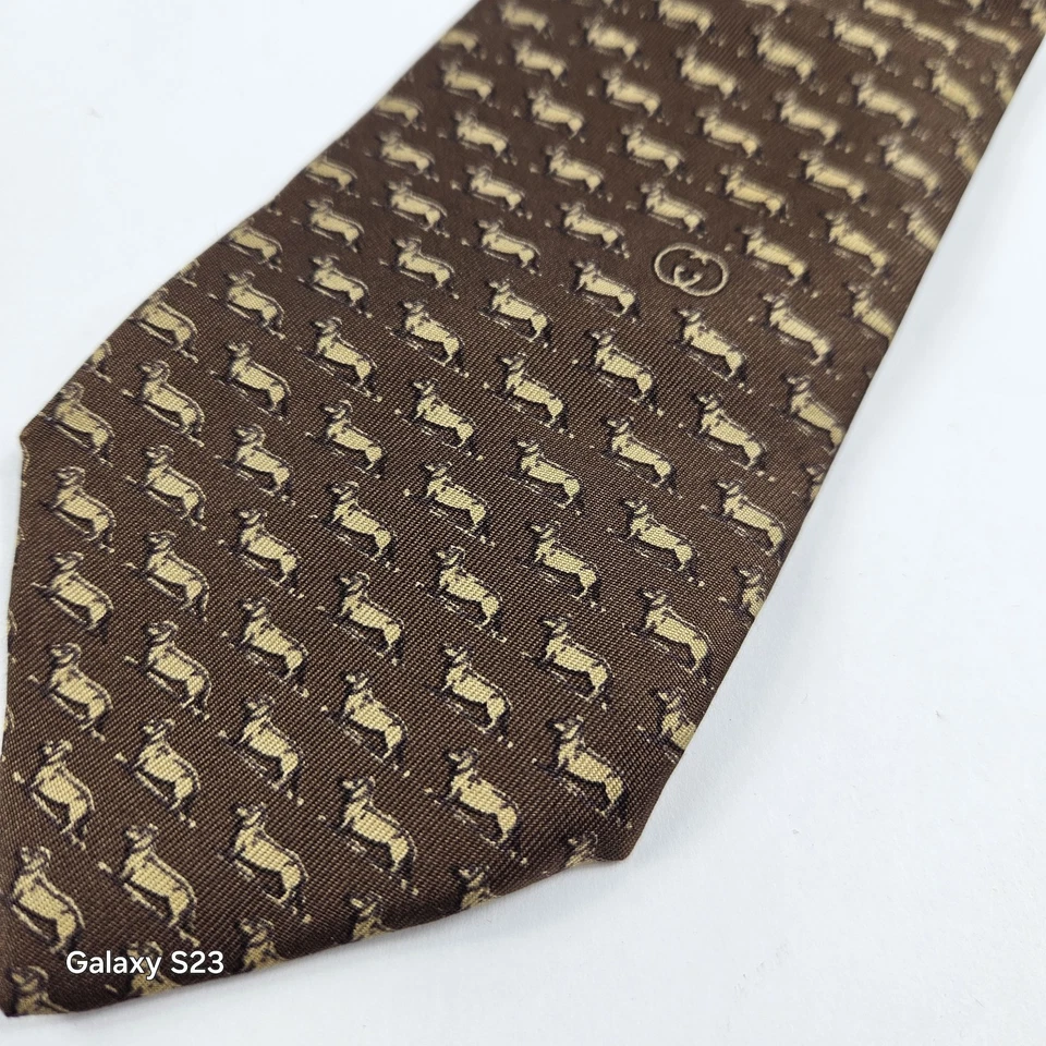 Auténtica corbata Gucci vintage Dachshund 100 % seda marrón para hombre Italia rara Foto 3 de 4