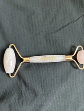 Grace And Stella Rose Quartz Face Roller (facial Roller/stone Roller)
