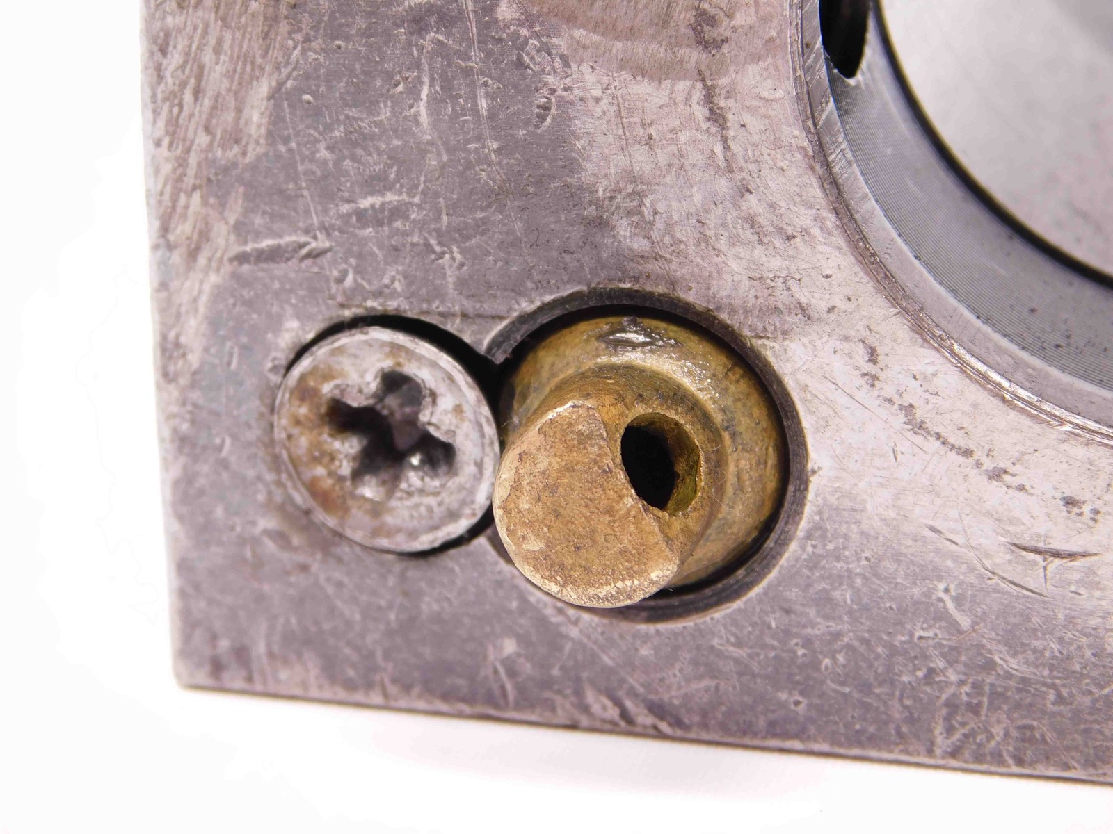 1 1/2 I.D. LATHE BORING BAR TURRET TOOL HOLDER 45mm X 80mm BOLT HOLE PATTERN