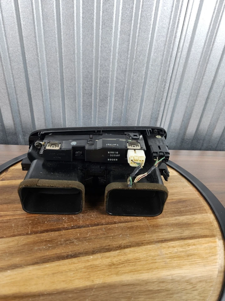 Lexus GS300 GS400 1999 OEM tablero central delantero rejilla de ventilación de CA marrón Foto 4 de 4