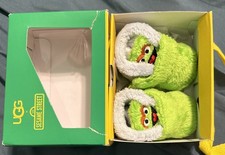 UGG X SESAME Street Friends Oscar Bixbee Unisex Slippers Shoes Size 0/1 New