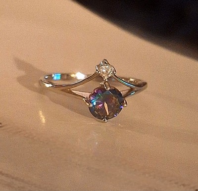 Zierlicher Ring Sterlingsilber Mystic Topas