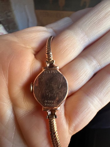 IT WORKS! ADORABLE Vintage 14K Rose Gold Bulova Watch with Simulated Rubies - Picture 5 of 7