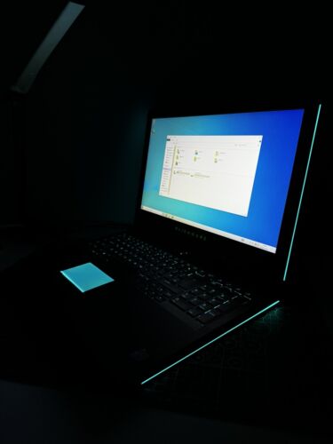 Alienware 17 R4 - Intel Core i7 7th gen 2.9 GHz - 16GB RAM - GTX 1070 - Picture 2 of 10