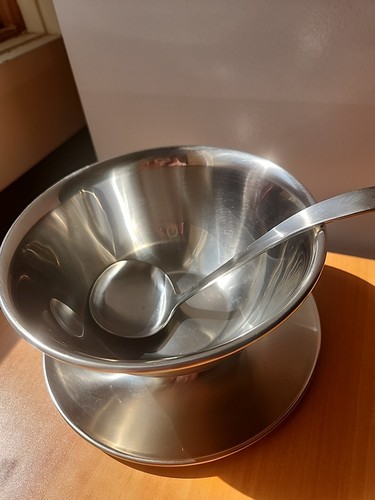 Vintage MCM Oneida Stainless Steel Gravy Boat Serving Bowl W/ Ladle Drip Plate - Picture 2 of 7