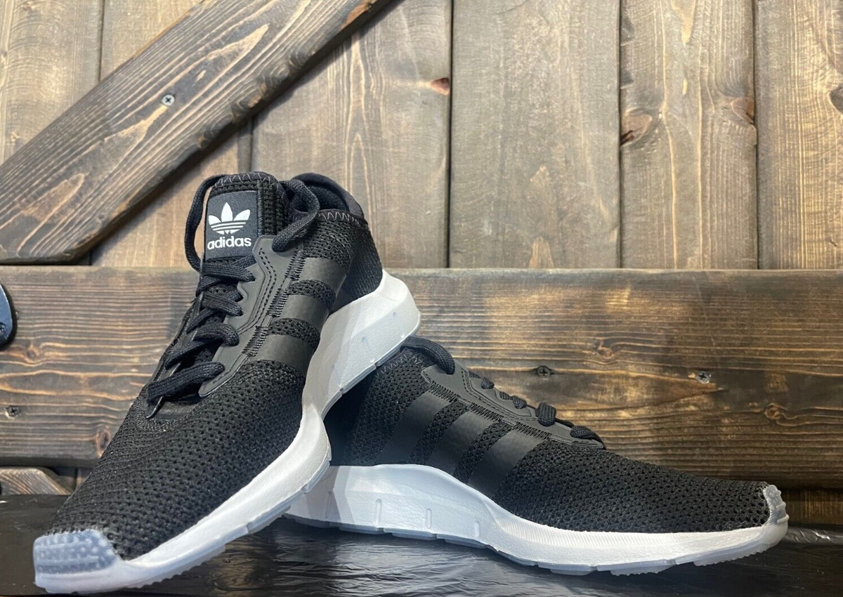 Adidas Women's Swift Running X Shoes Blck/Wht H04331 sz 6.5