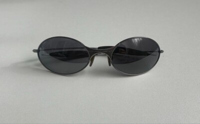 oakley e wire FRAME COLOR: Light LENS COLOR: Ice Iridium