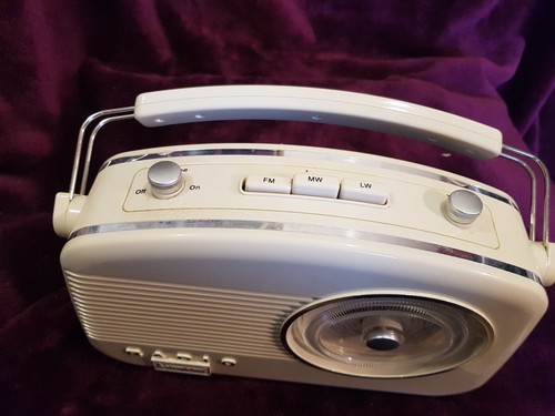 Vintage Style Steepletone BRIGHTON Radio FM / MW / LW - Picture 7 of 16