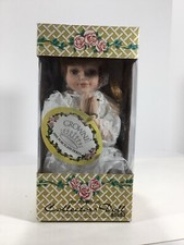 CROWNE FINE PORCELAIN COLLECTORS DOLL KNEELING Prayer/Faith Collection