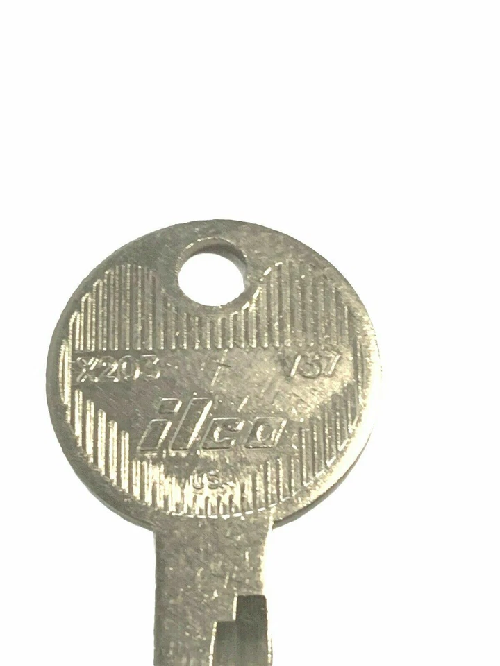 VW Volkswagen GLI 1988-1998 Automotive X203 V37 AUAH HU49 llave en blanco Foto 2 de 4