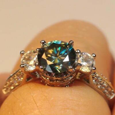 1,40ct NATÜRLICHER RUNDSCHLIFF SEHR FEUER MOISSANIT DIAMANT 925 SILBER RING. GRÖSSE 10,25