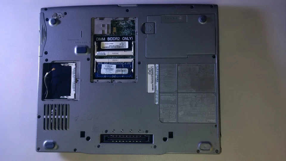 DELL LATITUDE D510 MODEL PP17L BOTTOM BASE PALMREST TOUCHPAD AND MOTHERBOARD, photo 2 of 2