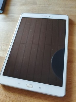 Samsung Galaxy Tab A SM-T555 Wifi + LTE 16GB weiß Android 9,7 ohne Ladegerät