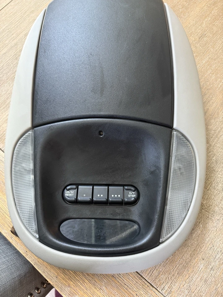 2001 - 2007 年克莱斯勒 Town & Country Van Overhead 控制台灯原始设备制造商 05016283AH — 第 2/4 张图片