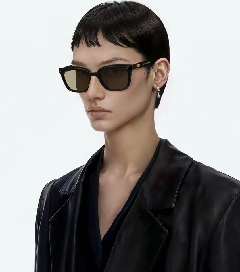 GENTLE MONSTER Breezebe 01