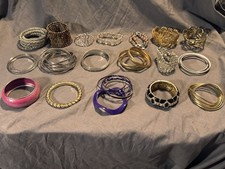 18 Pc Mixed Costume Jewelry Bracelet Lot Gold Silver Tone Bangles Cuffs Stack