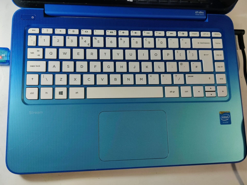 HP laptop Stream 13 Intel Celeron N2840 32GB SSD 2GB RAM Windows 10 Home #588H ✅ - Image 2 of 4