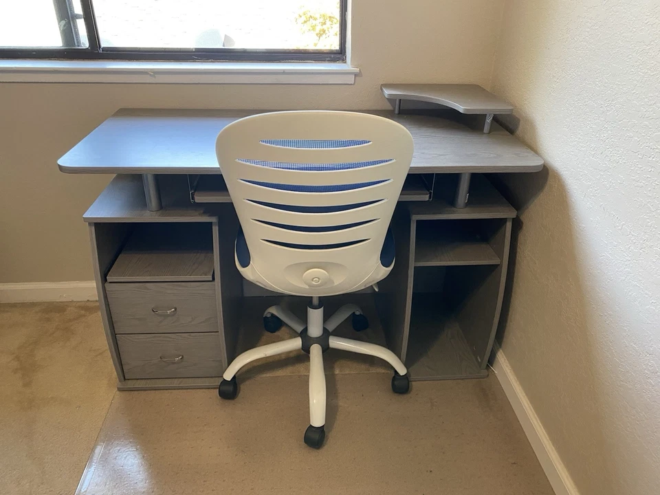 Conjunto de tapete de mesa, cadeira e assoalho - Somente retirada (modelo RTA-8211) - Imagem 2 de 4