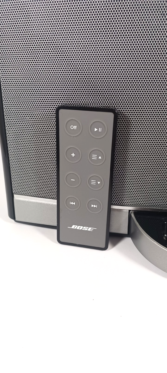 BOSE n123 SoundDock Portable w/ remote & cord ipod and bluetooth