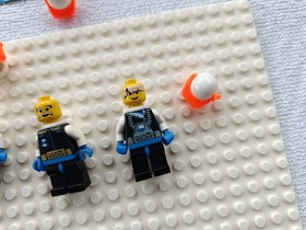 LEGO 6983 Ice Station Odyssey SPACE ICE PLANET 2002