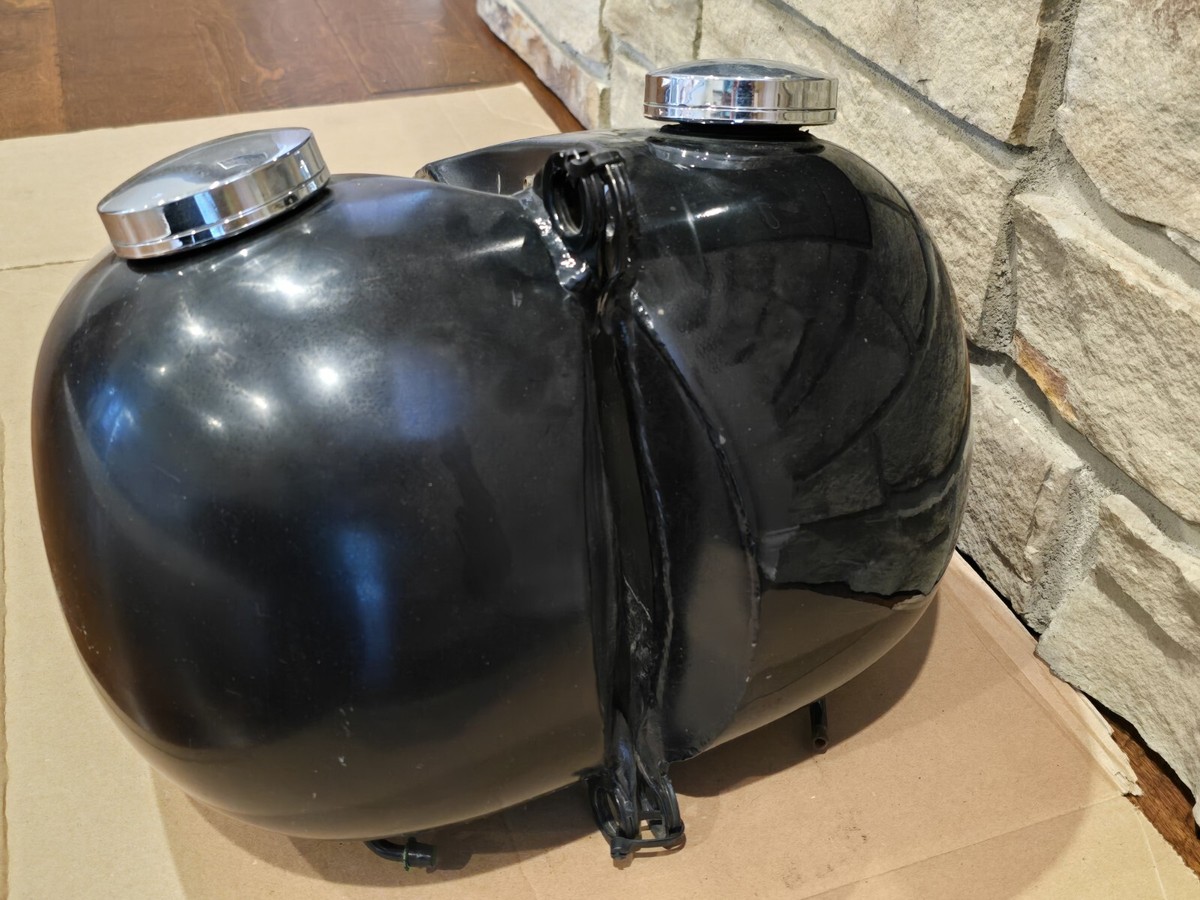 Harley-Davidson 1997年　FLSTC 純正タンク Harley Softail Heritage Classic FLSTC 1997 Split Fuel Tank | eBay