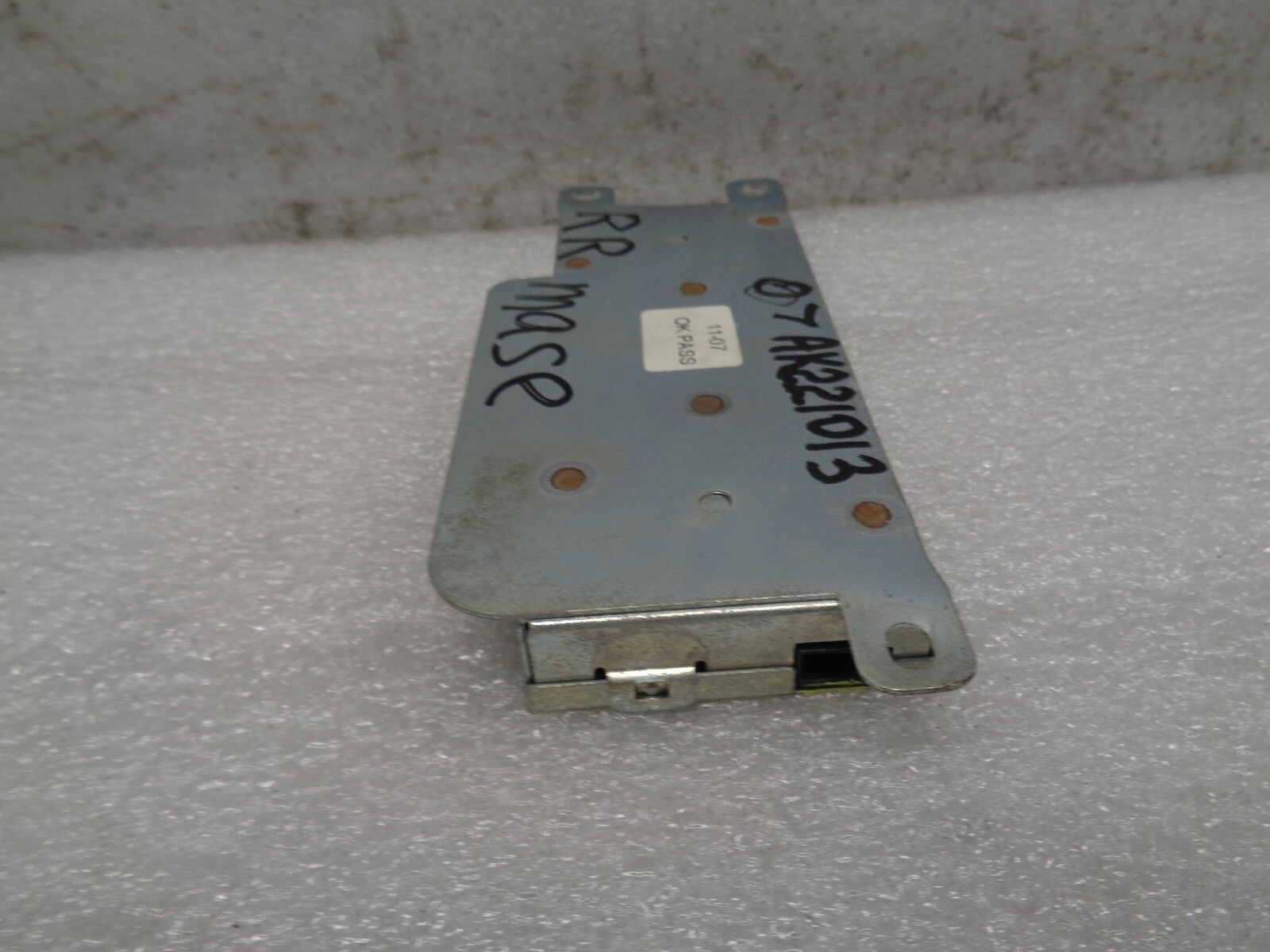 2005-2008 Maserati Quattroporte M139 Radio Antenna Amplifier OEM AK221013