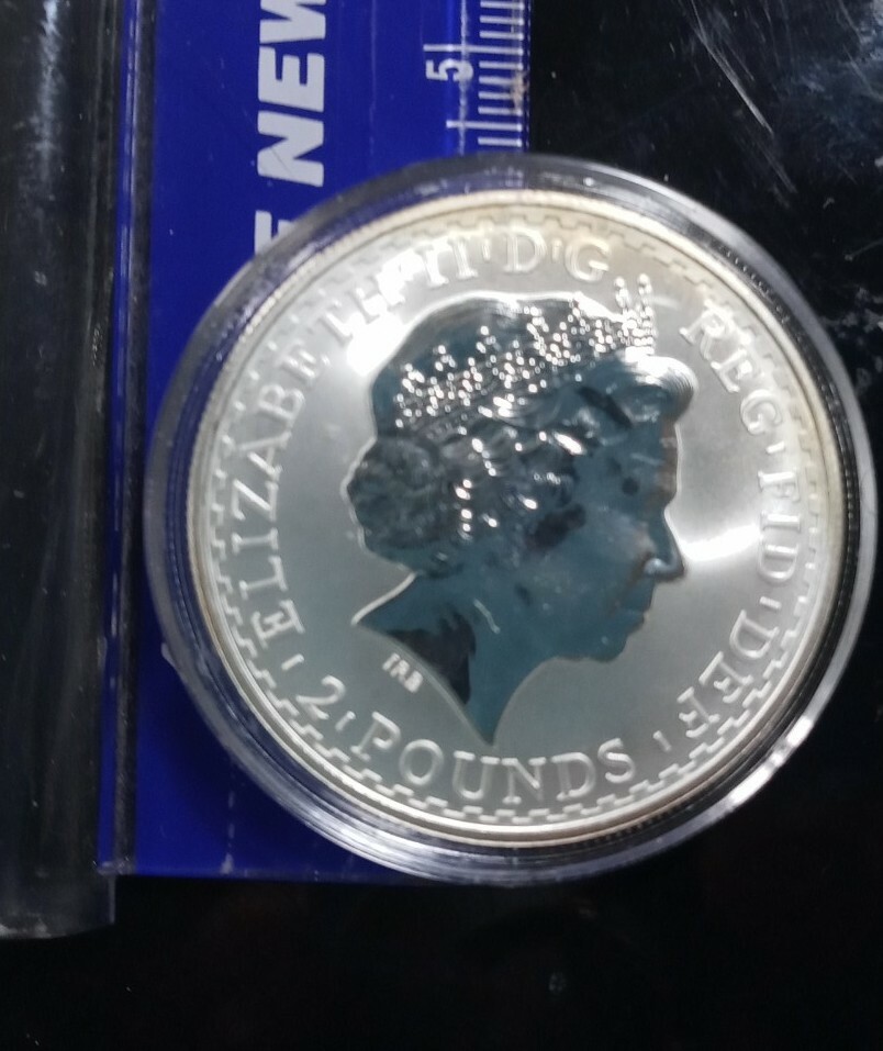 💥 AMAZING! One Ounce Fine Silver ~ Britannia 1999 2 Pounds