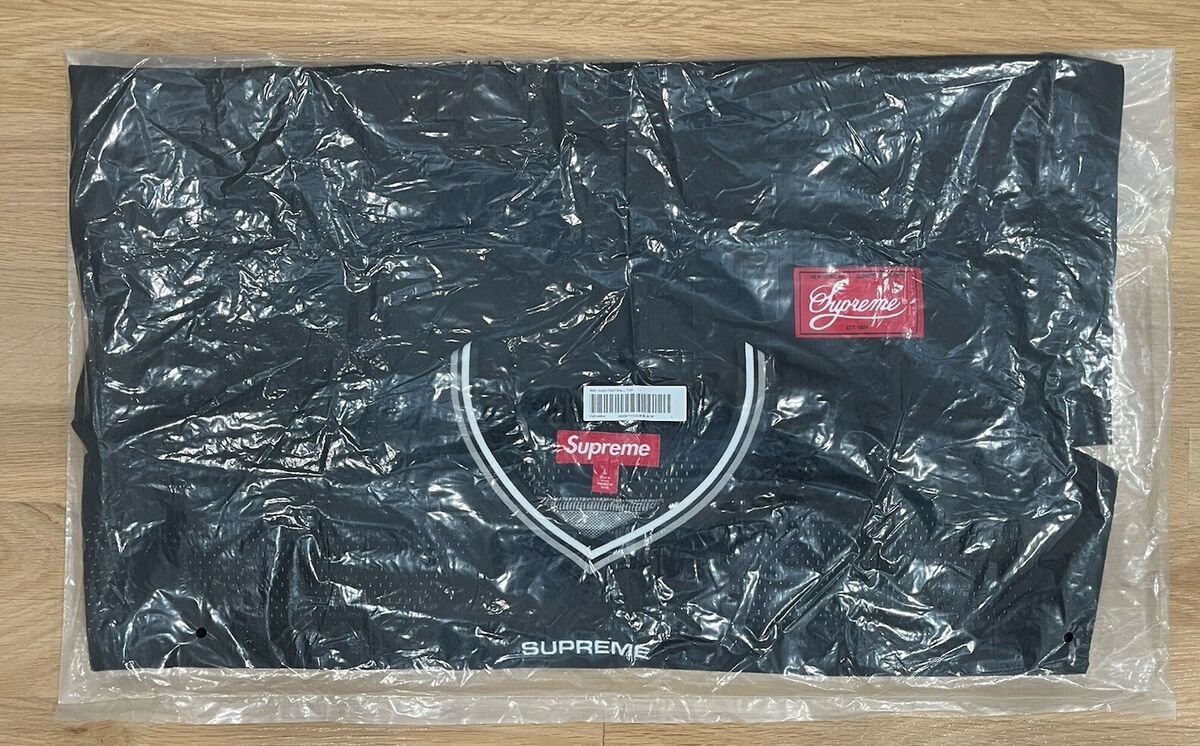 Size Large - Supreme Jacquard Rib Football Jersey Black FW24 Size Large - Supreme Jacquard Rib Football Jersey Black FW24