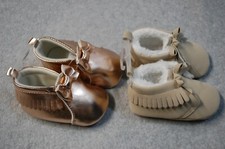 Baby Girls 2 LOT CRIB SHOES Rose Gold MOCCASIN BOOTIES Beige Sherpa Lined 3-6 MO