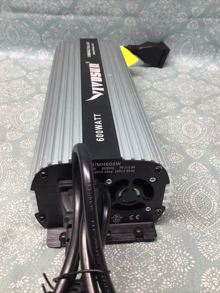 Equipo de cultivo de lastre regulable Vivosun 600 vatios Foto 4 de 4