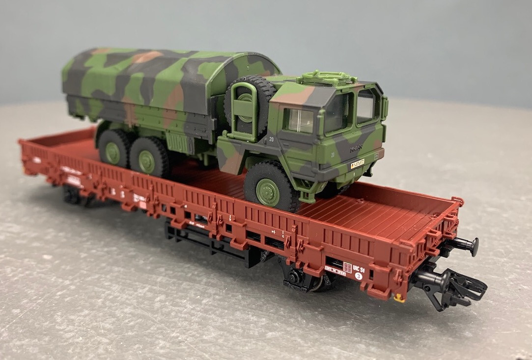Märklin 4MFOR German Army (BW) 46955 KBS 443 Flat Car w/5 Ton GL