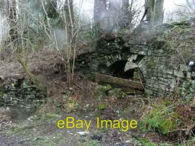 Foto 6x4 alter Ziegelofen ? Abersychan Neben einer alten Grubenzufahrt. c2008