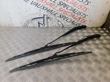 NISSAN NAVARA DCI AVENTURA 4X4SHR 02-07 FRONT WIPER ARMS AND BLADES PAIR