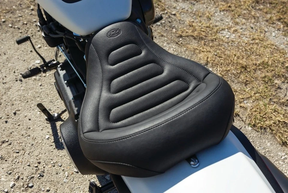 For Harley-Davidson Fat Bob 18-21 Mustang 75887 Standard Touring Black Solo Seat - Imagem 3 de 4