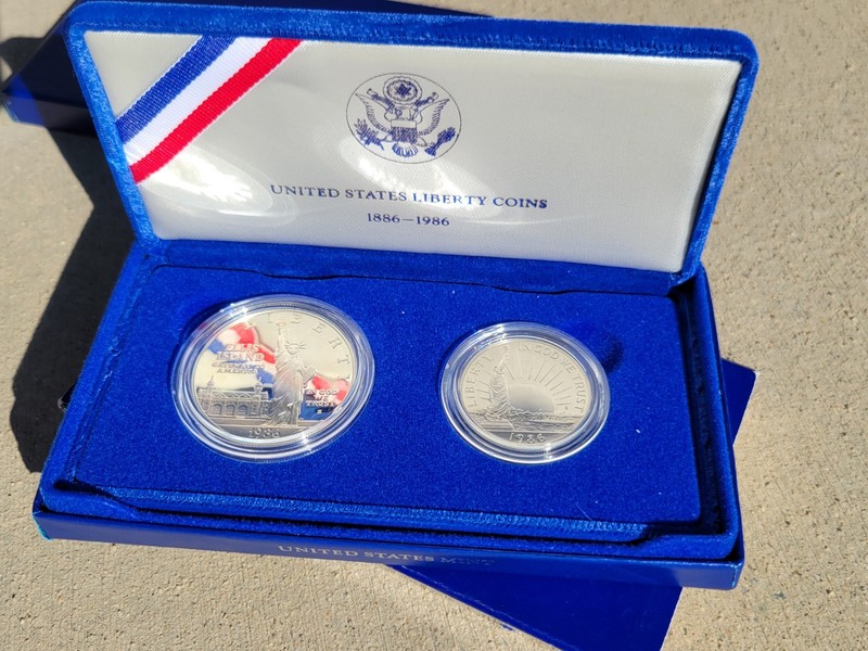 UNITED STATES LIBERTY COINS ~ DOLLAR & HALF DOLLAR ~ 1886-1986 ~ W/BOX & PAPERS!