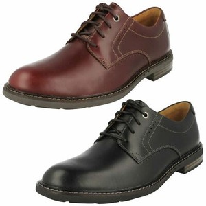 clarks unelott plain black