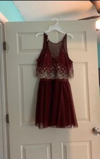 MAROON FORMAL/HOMECOMING/PROM DRESS WORN ONCE GREAT CONDITION